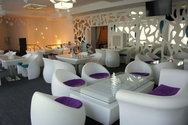 Light Lounge Bar