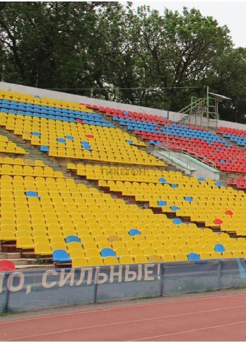 Спартак стадионы. Долона Өмірзақова